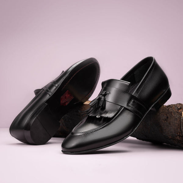 Loafer Shoes Sale: Grab Classy Loafers in Pakistan on This New Year 2023